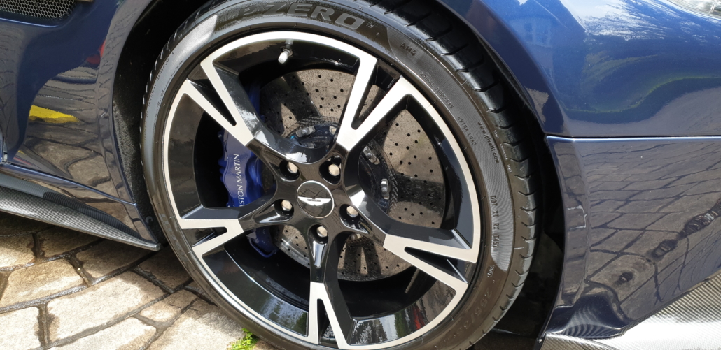 Aston Martin Vanquish wheel after coating of Gyeon Q2 rim.